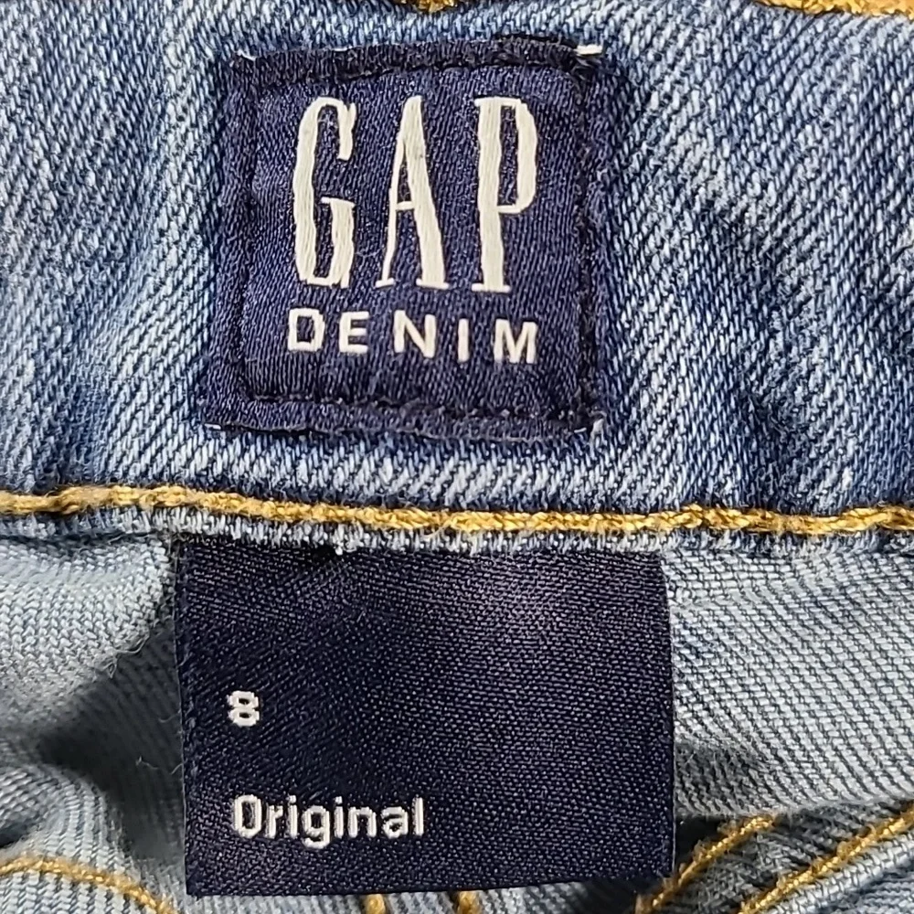 GAP 8x22 GIRLS PRE-OWNED STRECH MEDIUM WASH DISTRESED DENIM BOOT CUT JEANS